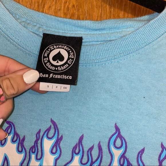🍄 Thrasher Blue Flame Skater Tee - Picture 3 of 6